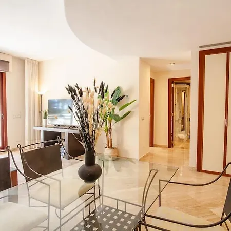 Frontline 2 Bed Apartment, San Pedro De Alcantara Marbella Exterior photo
